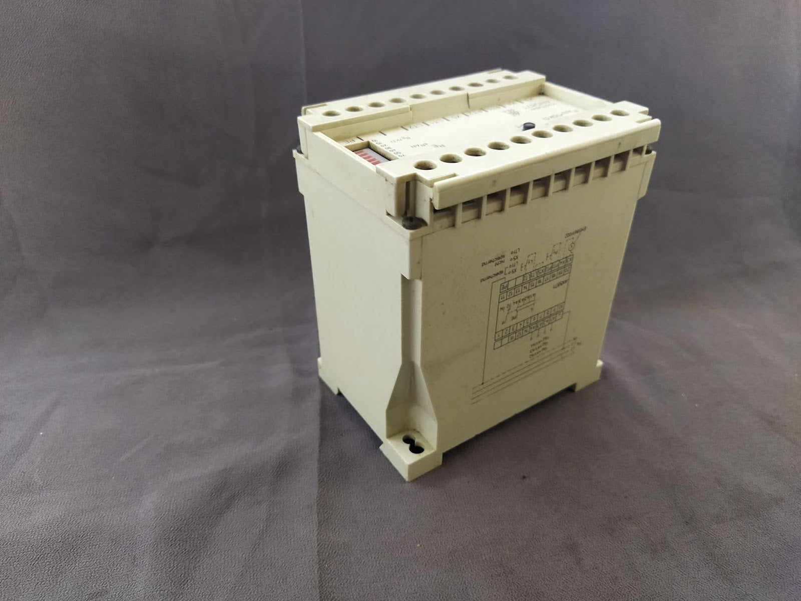DOLD AN 5871 INSULATION MONITOR 0031326 AN 5871.11 220V