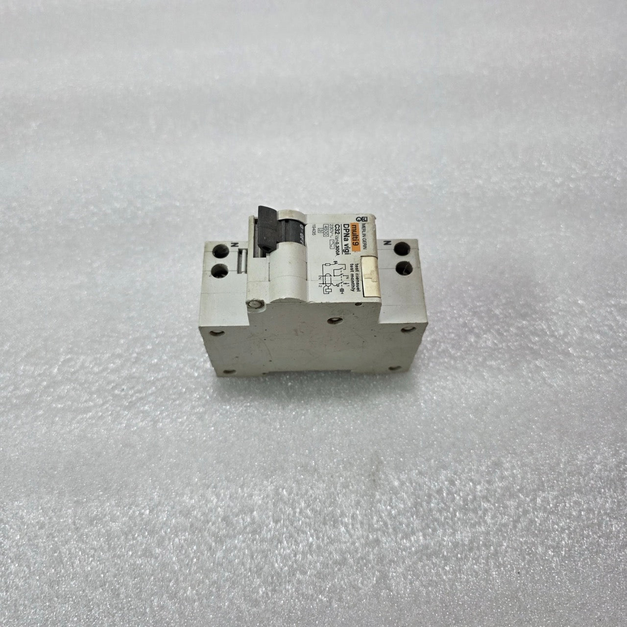 MERLIN GERIN MULTI9 DPNA VIGI C32 1P+N 32A 300MA 230V 4.5KA RCBO