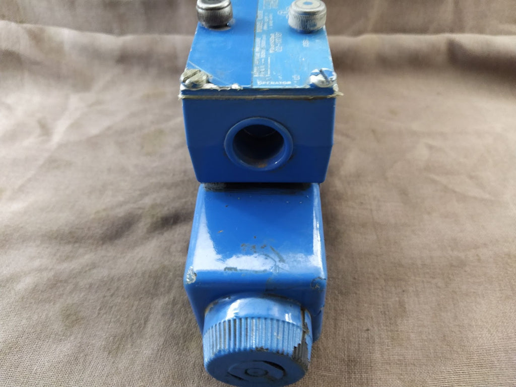 Eaton 02-110381 Solenoid Valve 02110381