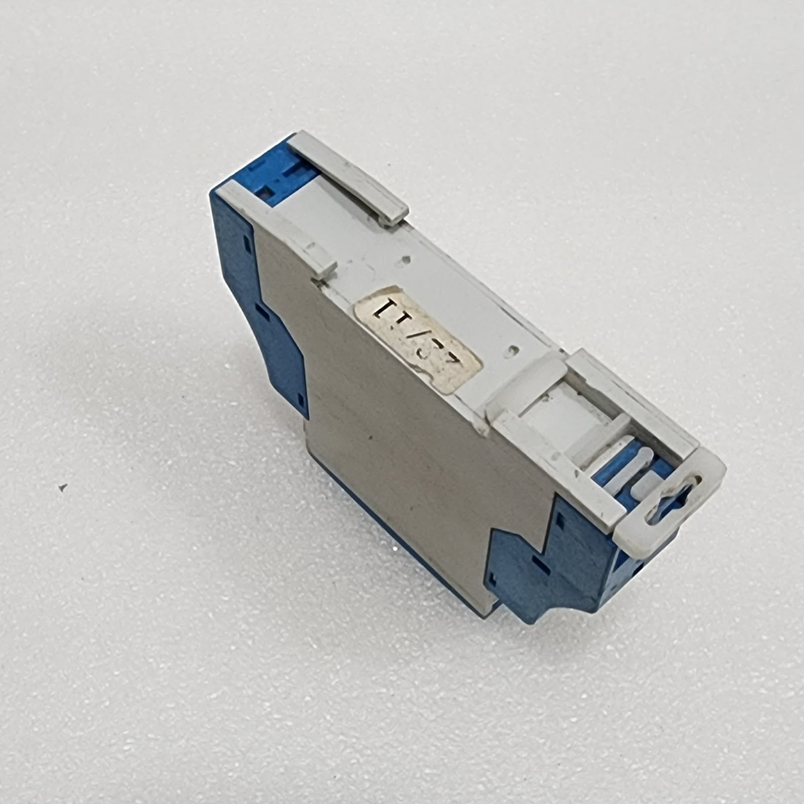 ELTAKO ES12DX-UC IMPULSE SWITCH 8-230VAC-DC