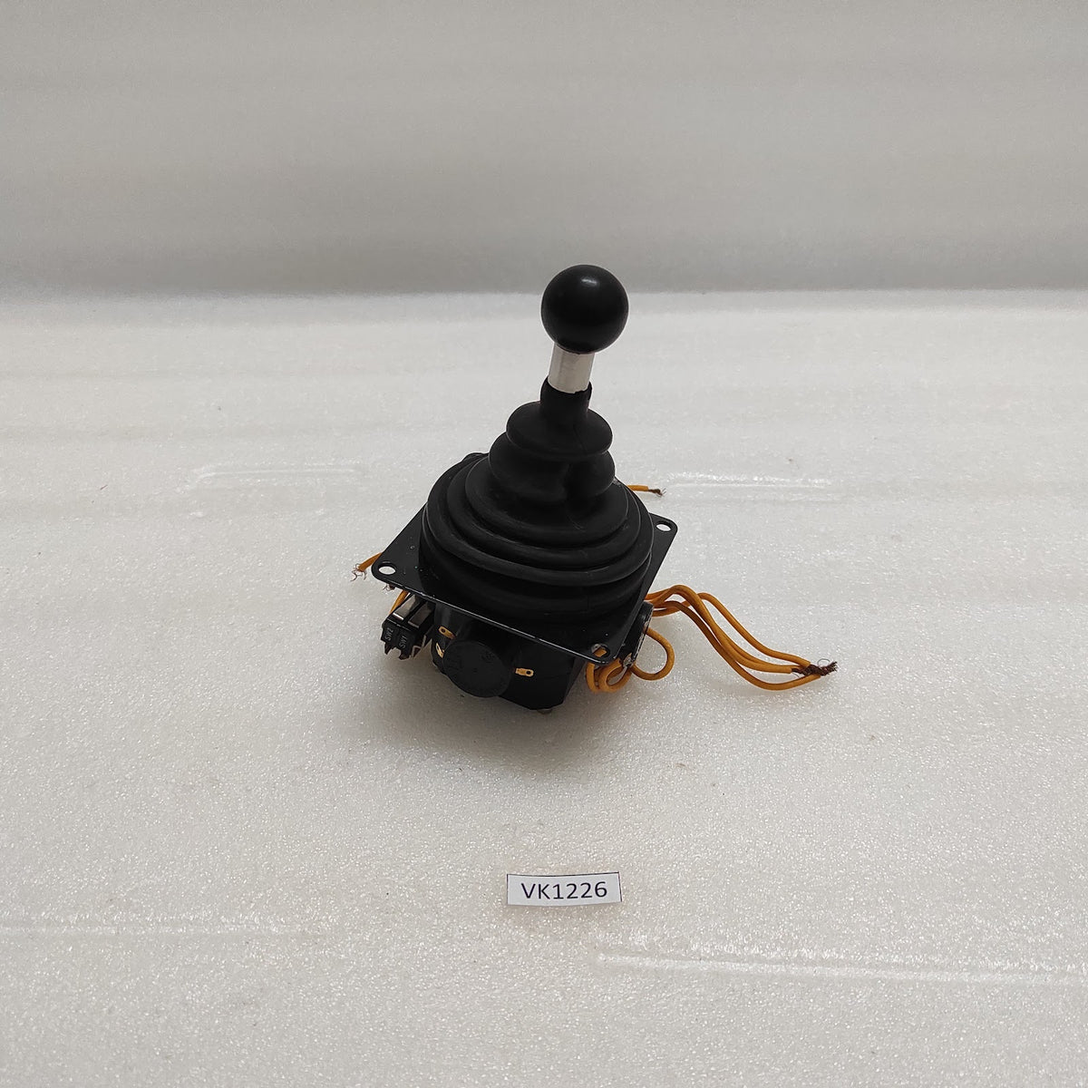 ETI SYSTEMS J50-CR2T4-SMB JOYSTICK CONTROLLER