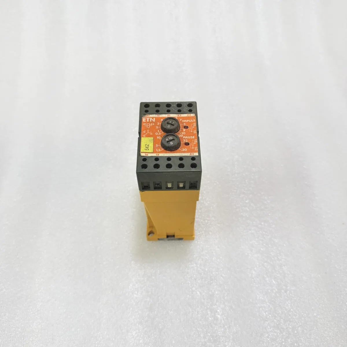 ETN Timer Relay Impulse Pause DIN Rail Mount Pre-Owned