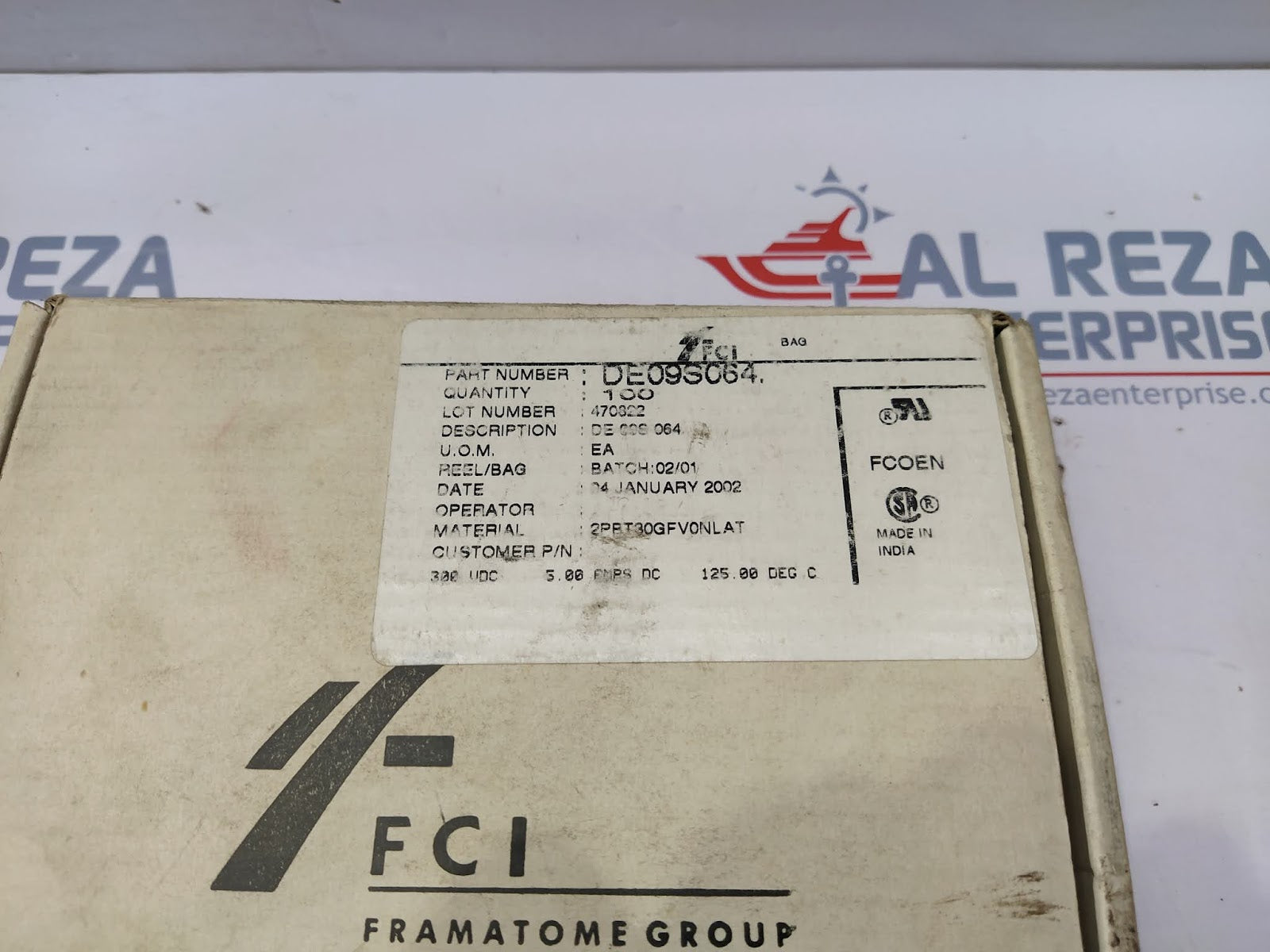 FCI DE09S064 CONN D-SUB RCPT 9POS SLDR CUP LOT OF 100 UNIT