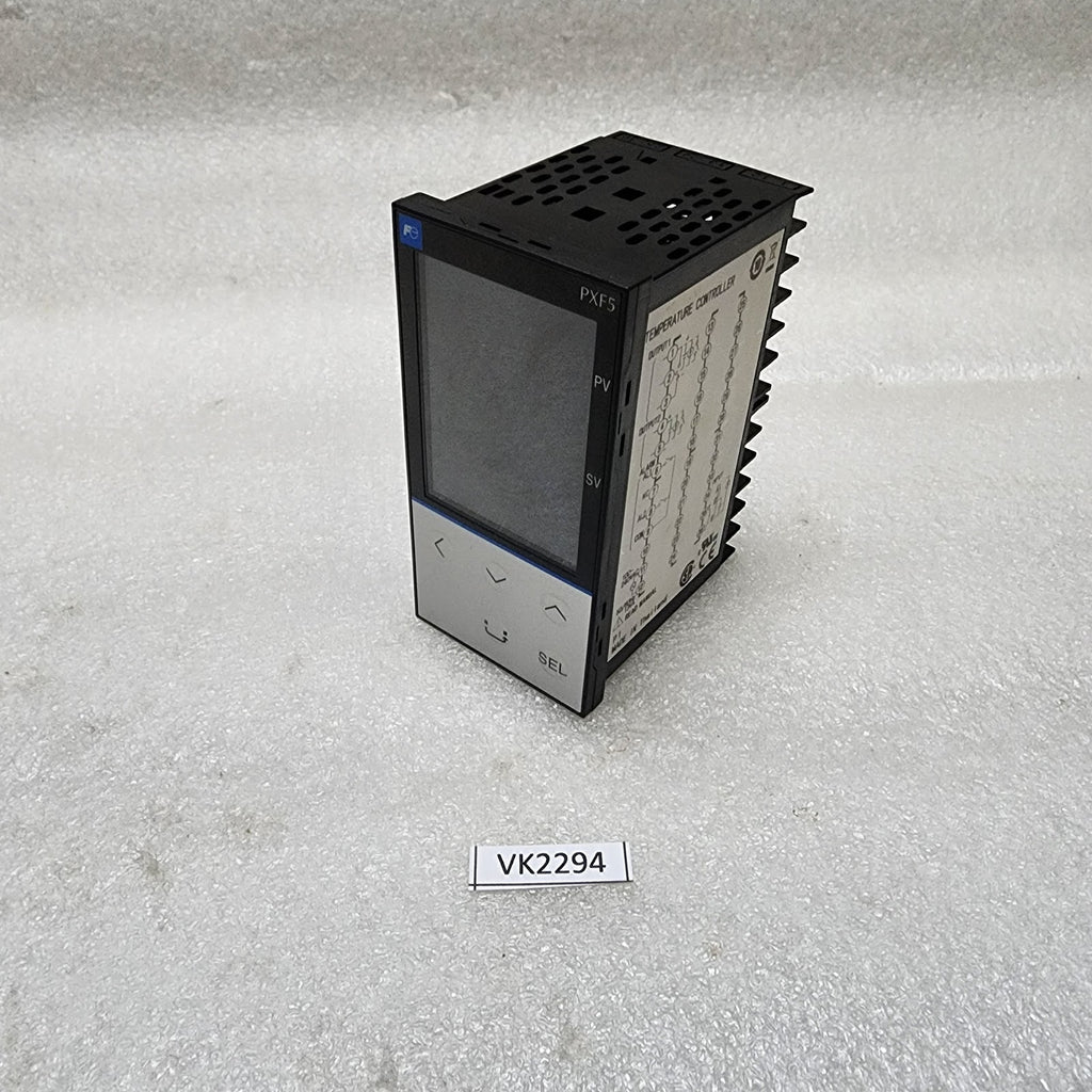 FUJI ELECTRIC PXF5AER2-FV100-P TEMPERATURE CONTROLLER 100-240VAC