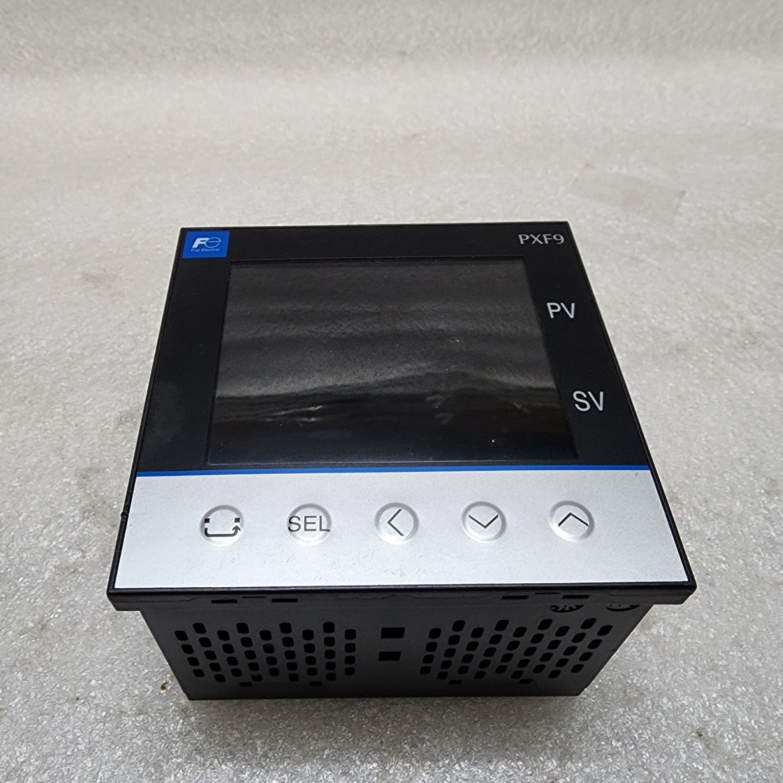 FUJI ELECTRIC PXF9ACY2-FVM00-P TEMPERATURE CONTROLLER 100-240VAC