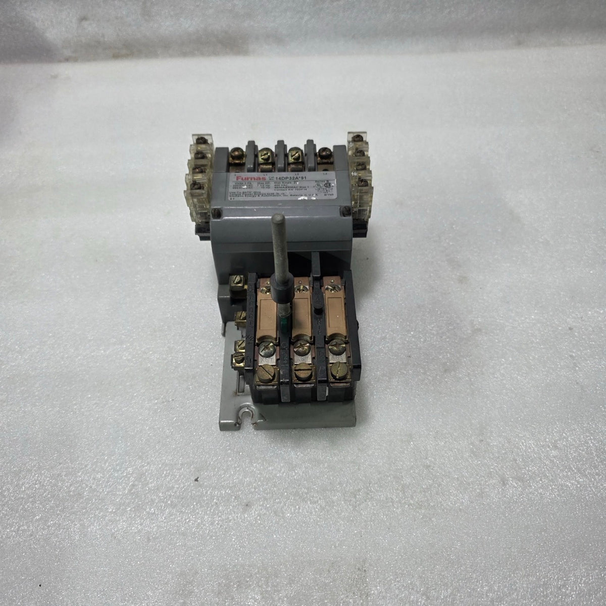 FURNAS 14DP32A91 CONTACTOR WITH 48DC39AA3 OVERLOAD RELAY 220-240V COIL