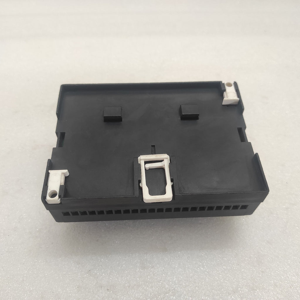 GEMO AR2-A-24VDC-14D-RTC SMART RELAY/PLC 18-32VDC
