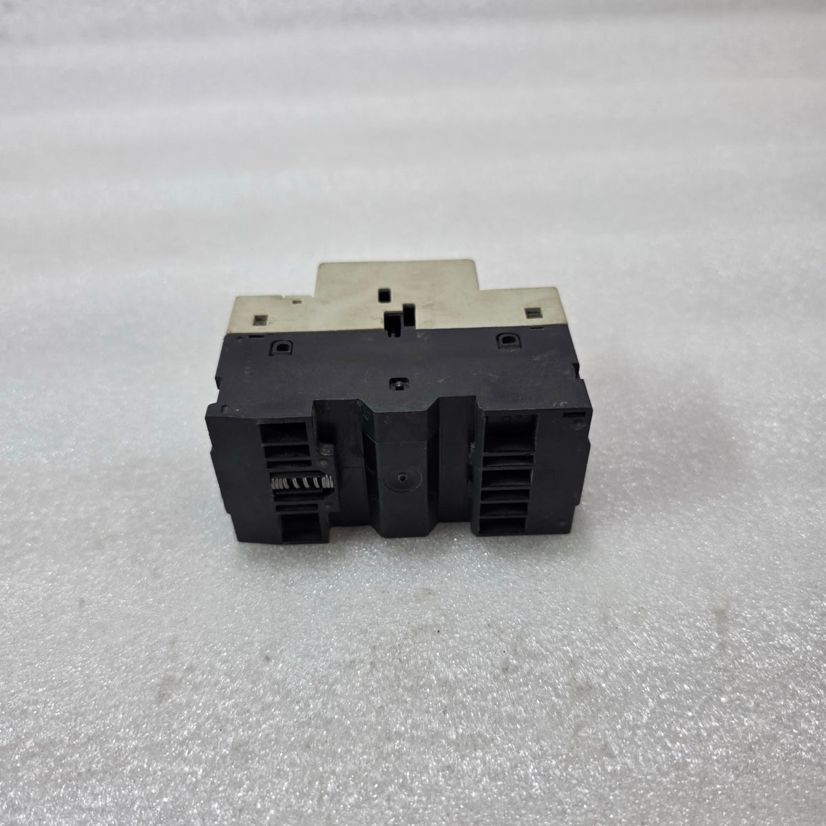 TELEMECANIQUE GV2-M03 MOTOR CIRCUIT BREAKER 0.25-0.4A 690V 3P