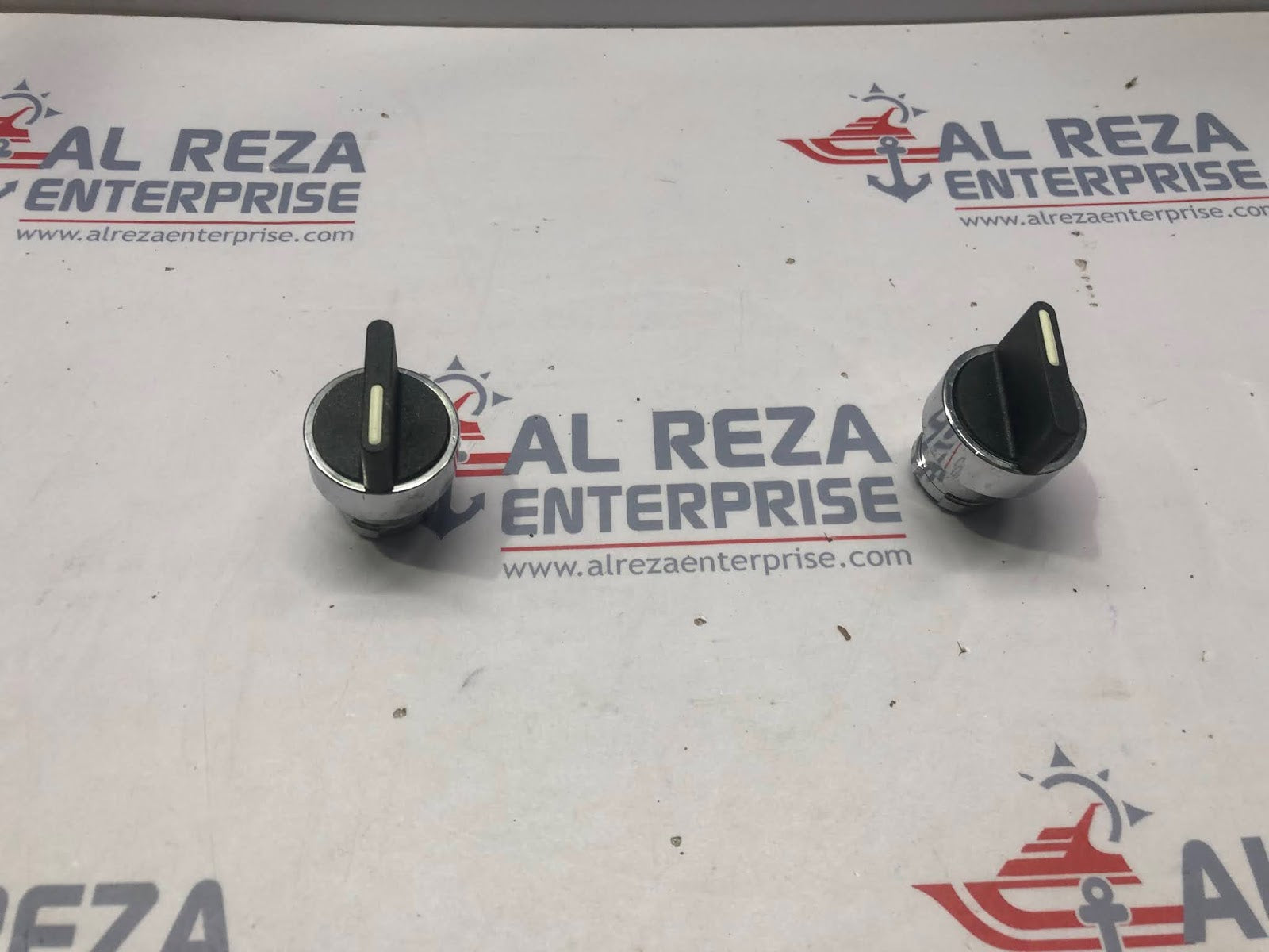 HITEC 100460 3-POSITION SWITCH LOT OF 2 UNIT