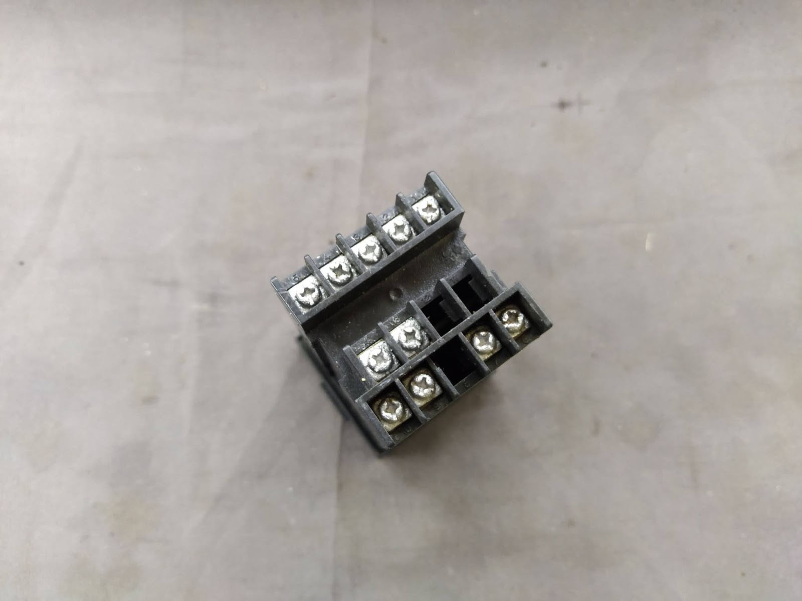 HONEYWELL DC1010 TEMPERATURE CONTROLLER DC1010CT-102000-E