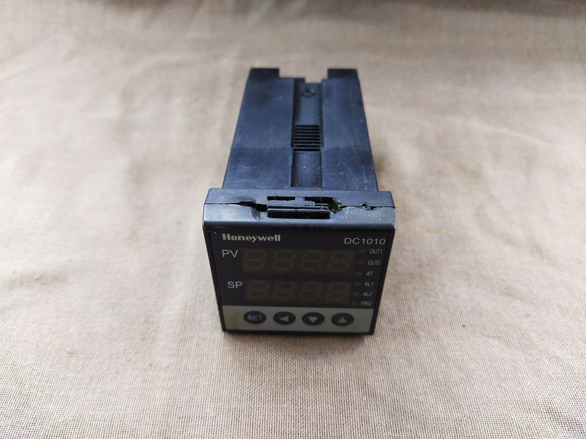 Honeywell DC1010 Temperature Controller DC1010CT-302000-E