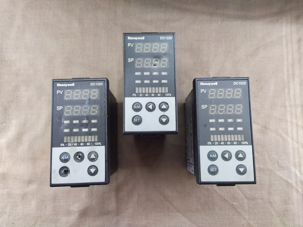 Honeywell DC1020 Temperature Controller DC1020CT-11100B-E