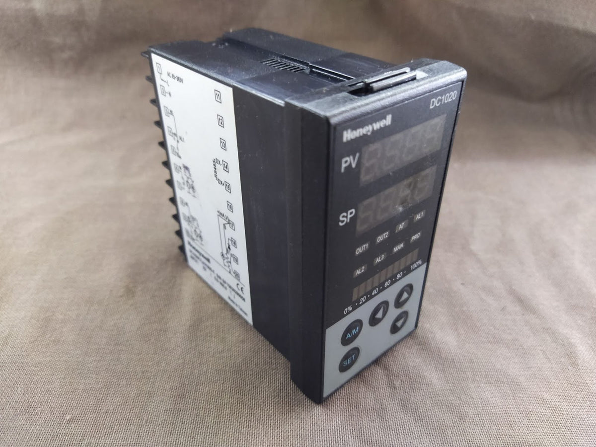 Honeywell DC1020 Temperature Controller DC1020CT-11100B-E