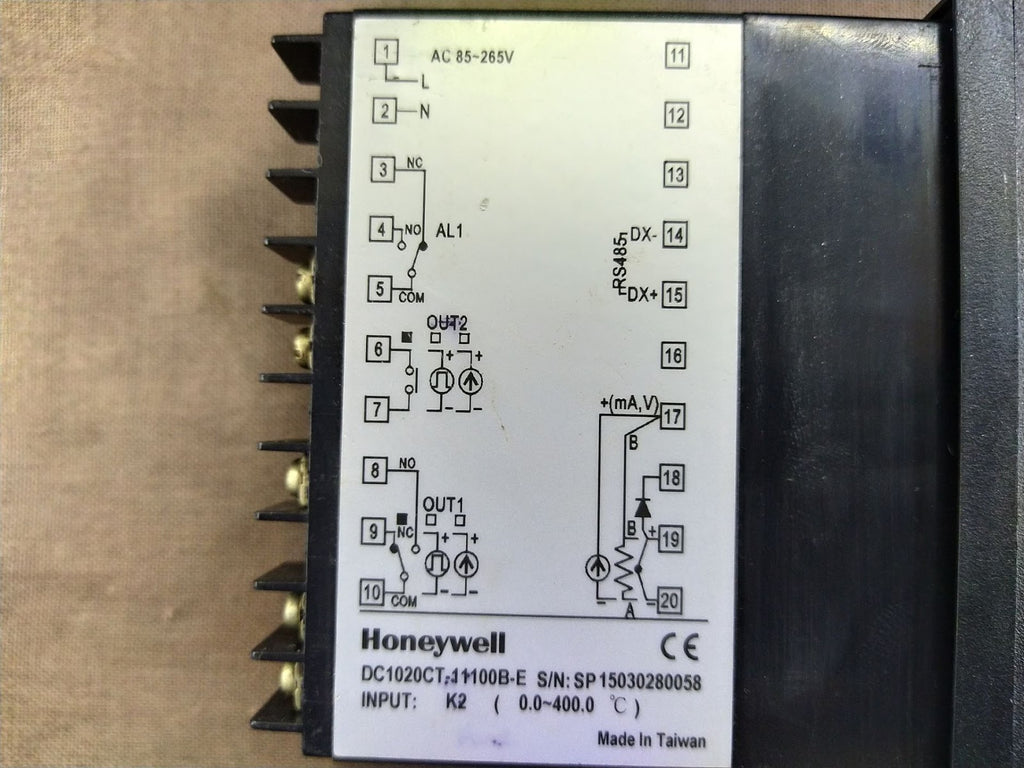 Honeywell DC1020 Temperature Controller DC1020CT-11100B-E