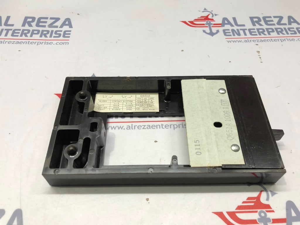 HONEYWELL Q651A-1009-1H MULTI SWITCHING SUBBASE