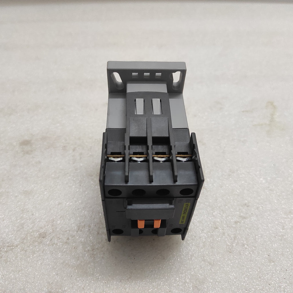 HYUNDAI ELECTRIC UMX22 MAGNETIC CONTACTOR COIL VOLTAGE 100-110V