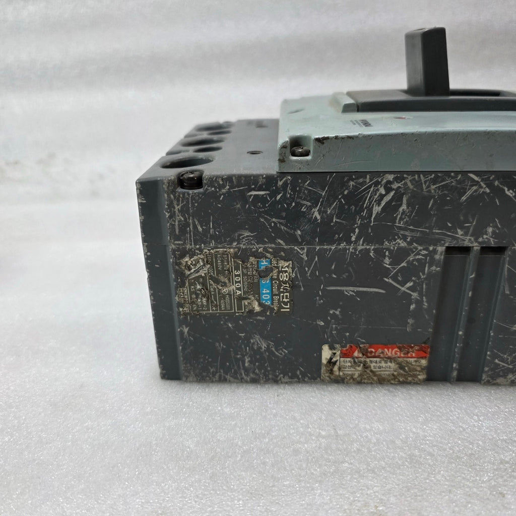 HYUNDAI HiBS 403 MCCB 300A 3P 660V 50kA MOLDED CASE CIRCUIT BREAKER PRE-OWNED