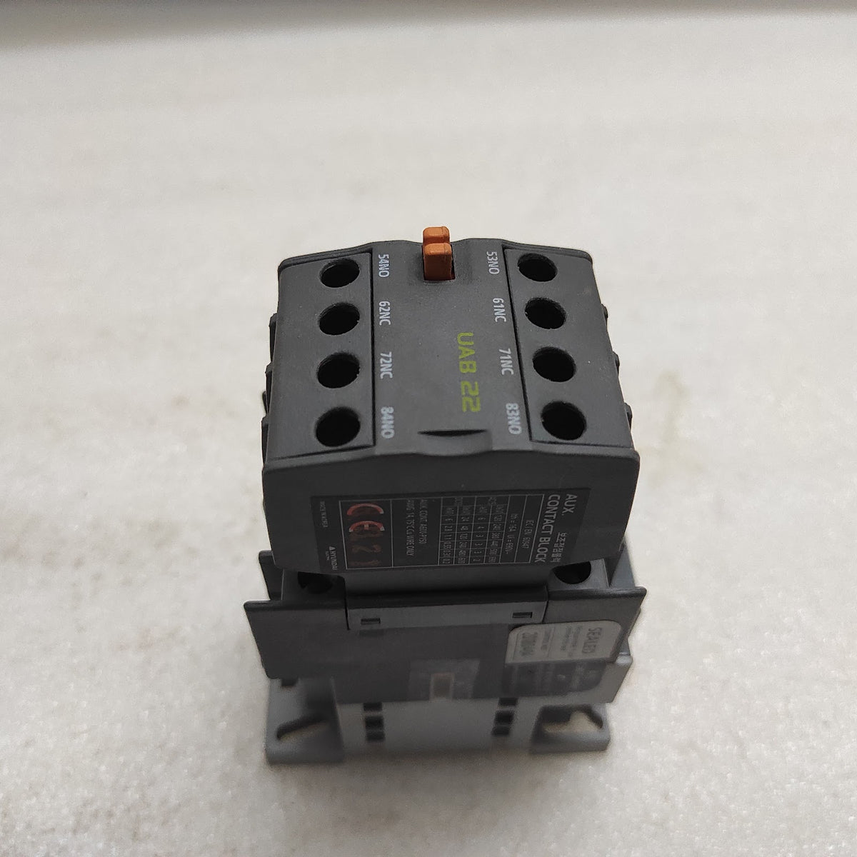 HYUNDAI UMX 22 MAGNETIC CONTACTOR COIL VOLTAGE 100-110V UAB22 RELAY