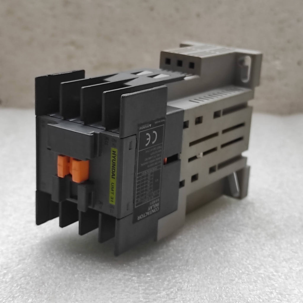 HYUNDAI UMT31 CONTACTOR RELAY 24V DC