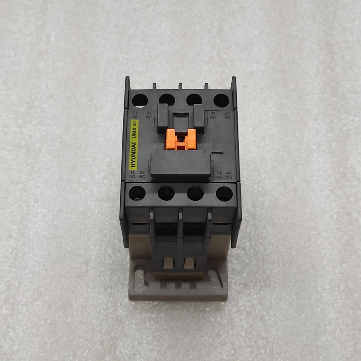 HYUNDAI UMX 31 CONTACTOR RELAY COIL VOLTAGE 100-110V