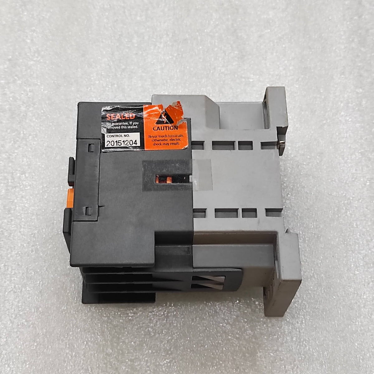 HYUNDAI UMX 31 CONTACTOR RELAY COIL VOLTAGE 100-110V