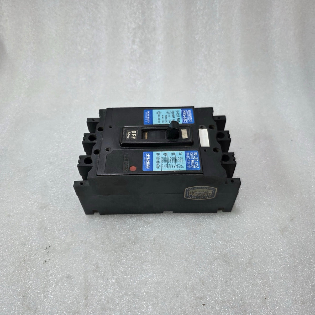 HYUNDAI HBS-63C MOLDED CASE CIRCUIT BREAKER 3P 50A 660V MCCB