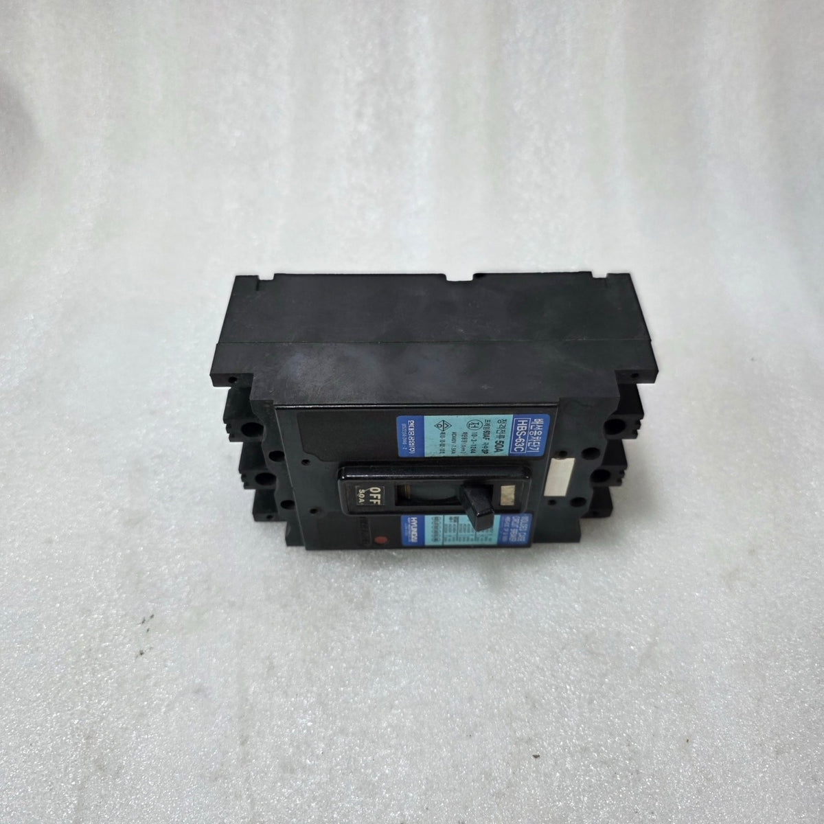 HYUNDAI HBS-63C MOLDED CASE CIRCUIT BREAKER 3P 50A 660V MCCB