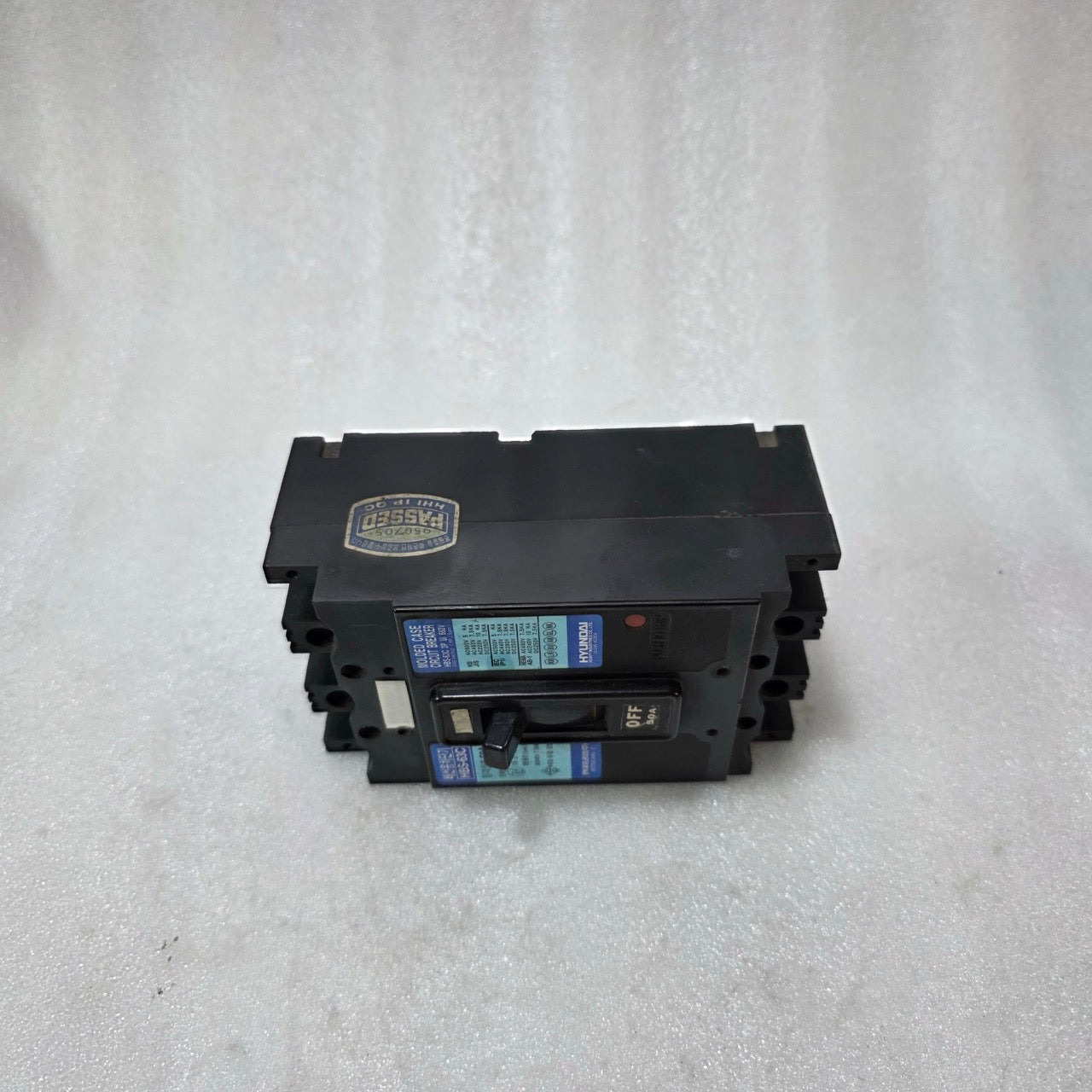 HYUNDAI HBS-63C MOLDED CASE CIRCUIT BREAKER 3P 50A 660V MCCB