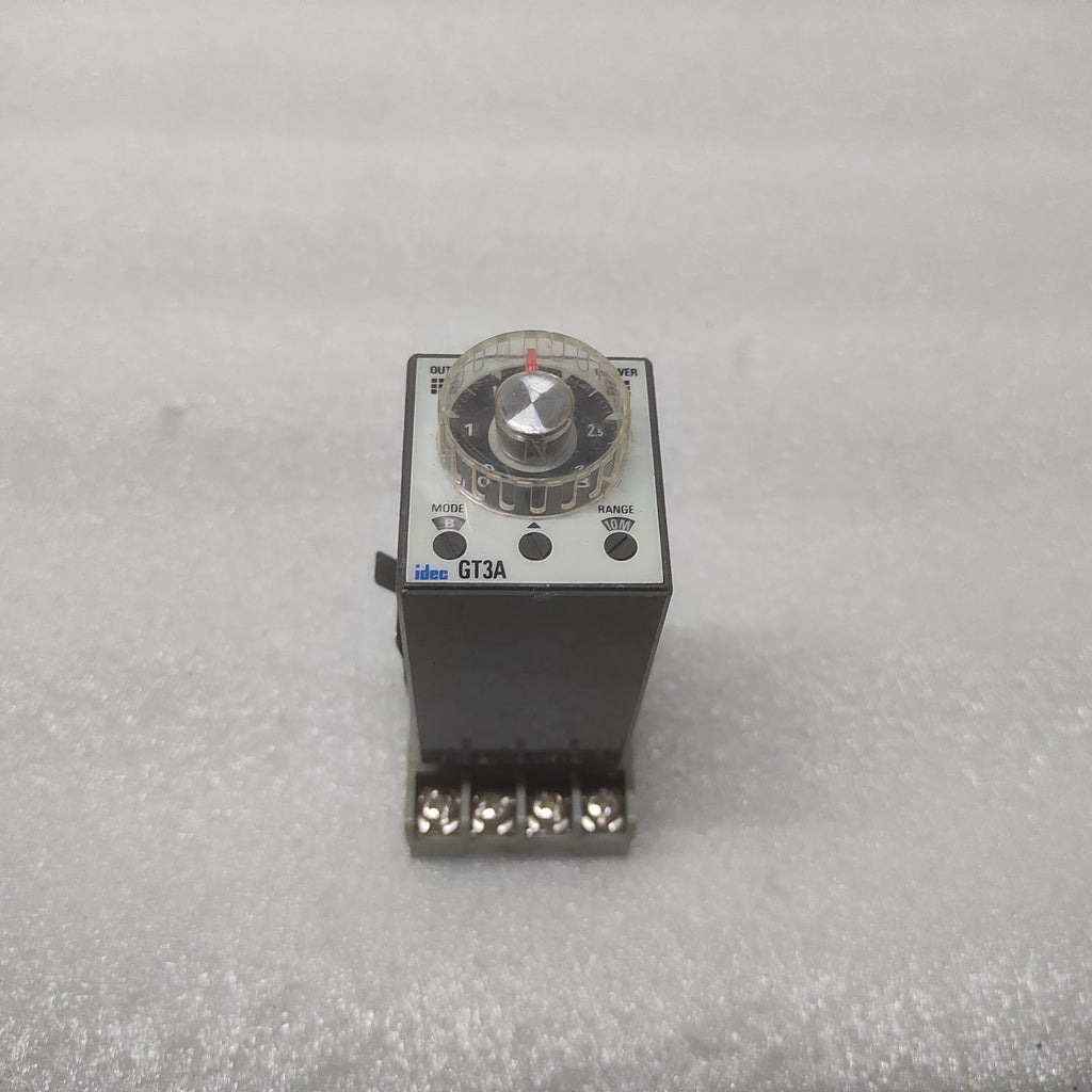 IDEC GT3A-2AF20 MULTIFUNCTION TIMER 100-240VAC