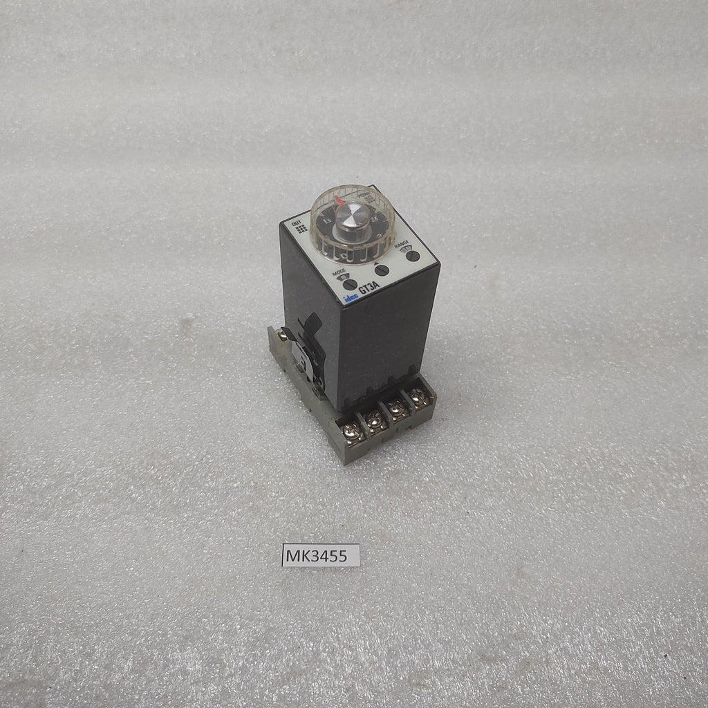 IDEC GT3A-2AF20 MULTIFUNCTION TIMER 100-240VAC