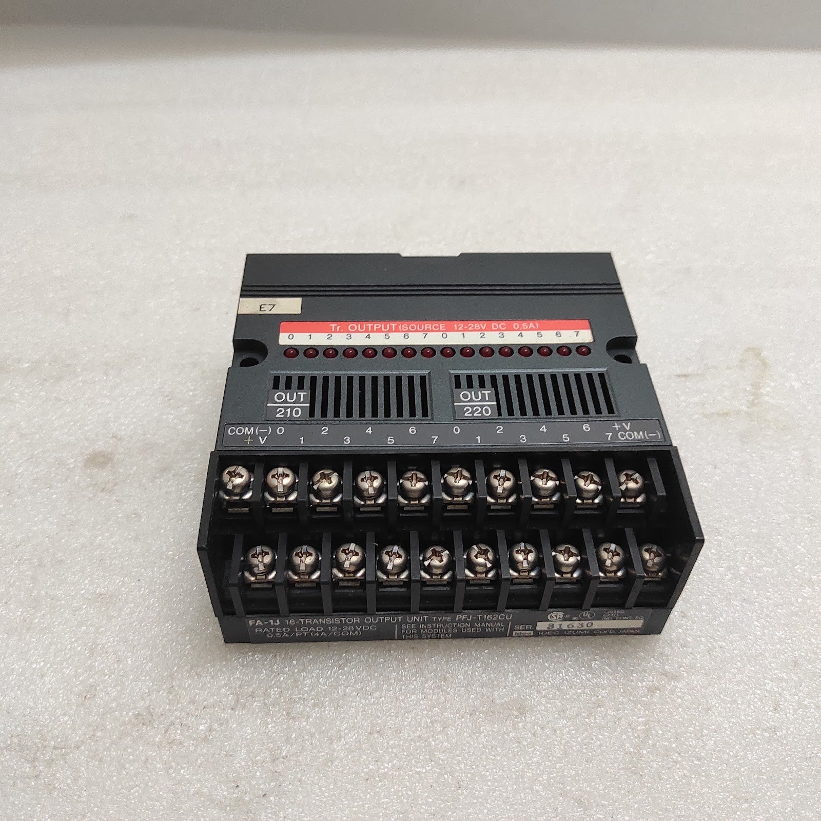 IDEC PFJ-T162CU 16-TRANSISTOR OUTPUT UNIT