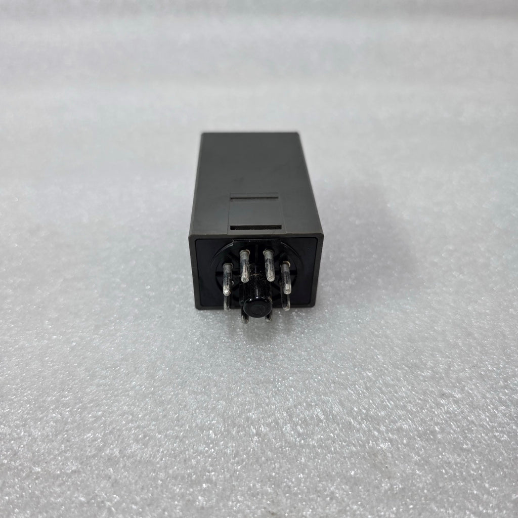 IDEC RTP-D1NU TIMER RELAY 200-240VAC 3A 0-60 SEC
