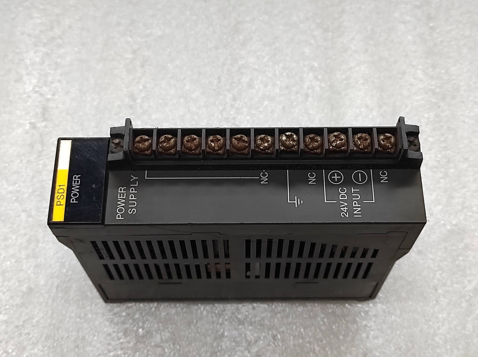 IDEC PF3S-PSD1 POWER SUPPLY 24VDC