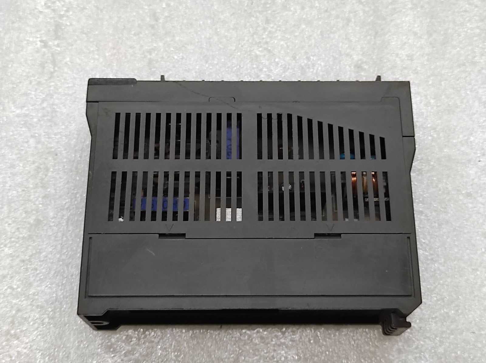 IDEC PF3S-PSD1 POWER SUPPLY 24VDC