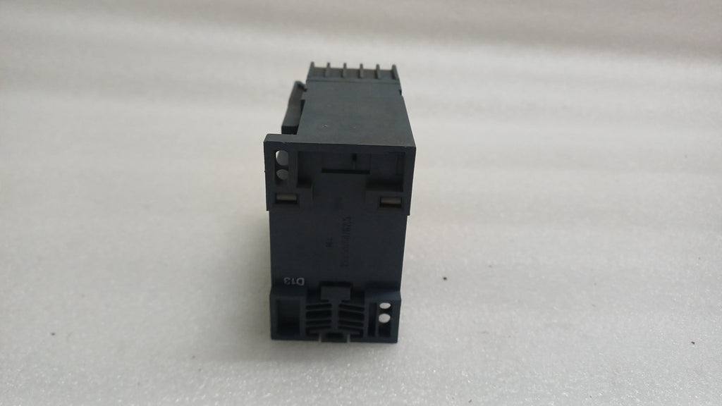 SIEMENS 7PU4140-2BT20 TIME DELAY RELAY AC 380/440V