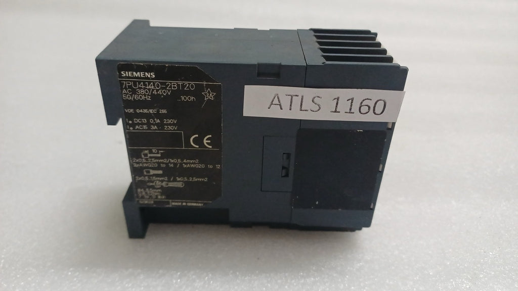 SIEMENS 7PU4140-2BT20 TIME DELAY RELAY AC 380/440V