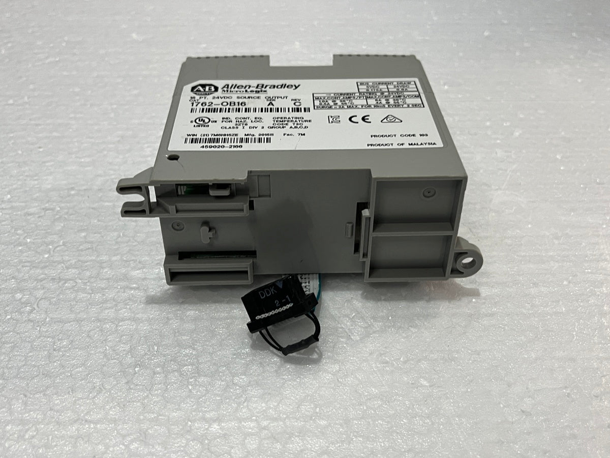 ALLEN BRADLEY CAT 1762-OB16 SER A SOLID STATE OUTPUT MODULE
