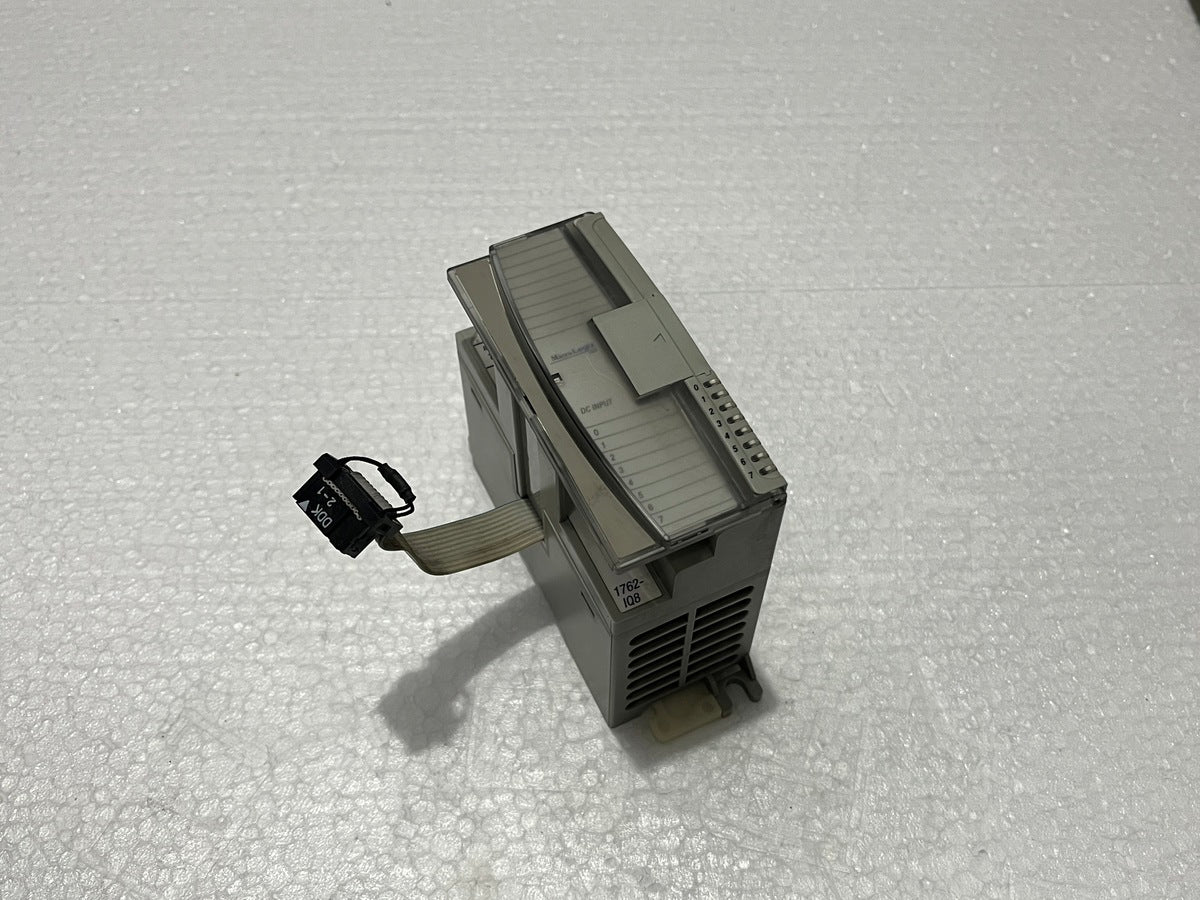 ALLEN BRADLEY CAT 1762-IQ8 SINK SOURCE INPUT MODULE