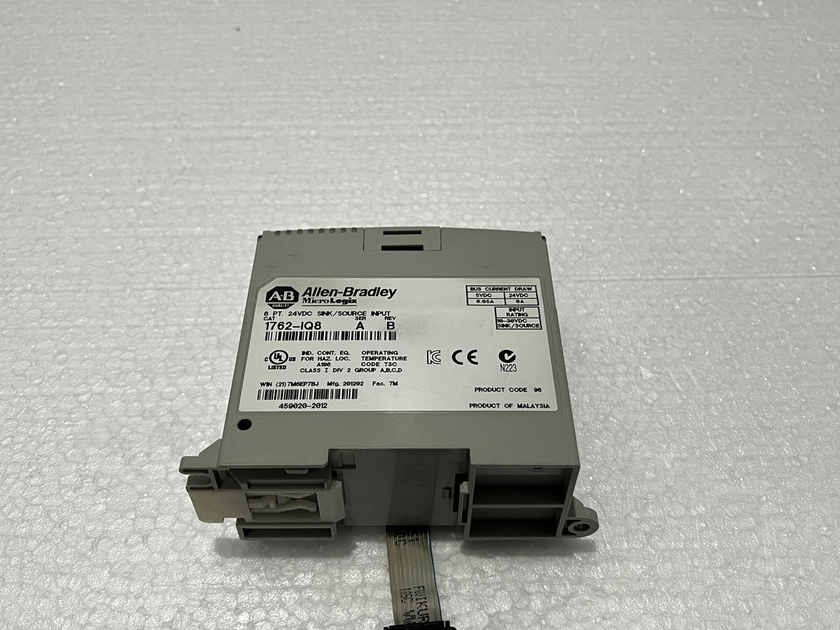 ALLEN BRADLEY CAT 1762-IQ8 SINK SOURCE INPUT MODULE