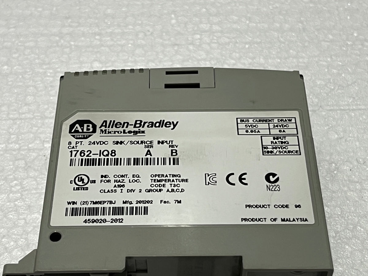 ALLEN BRADLEY CAT 1762-IQ8 SINK SOURCE INPUT MODULE