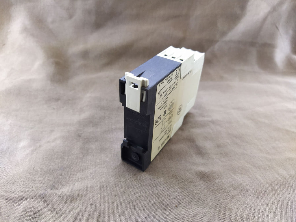 3 X KLOCKNER MOELLER EMT6 THERMISTOR OVERLOAD RELAY LOT OF 3 UNIT