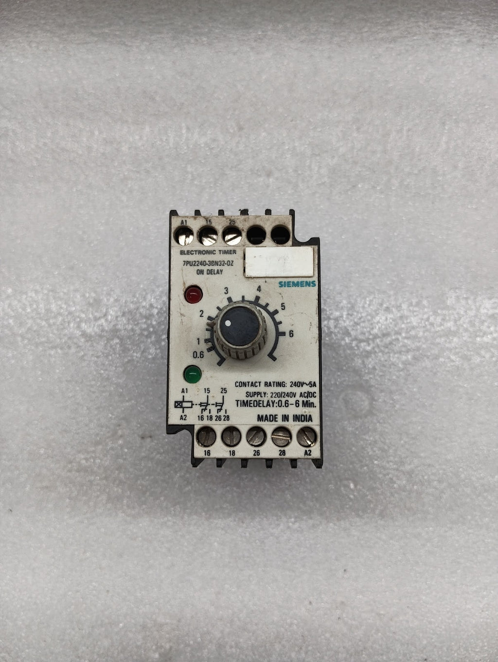 SIEMENS 7PU2240-3BN32-0Z ON DELAY ELECTRONIC TIMER 220-240V