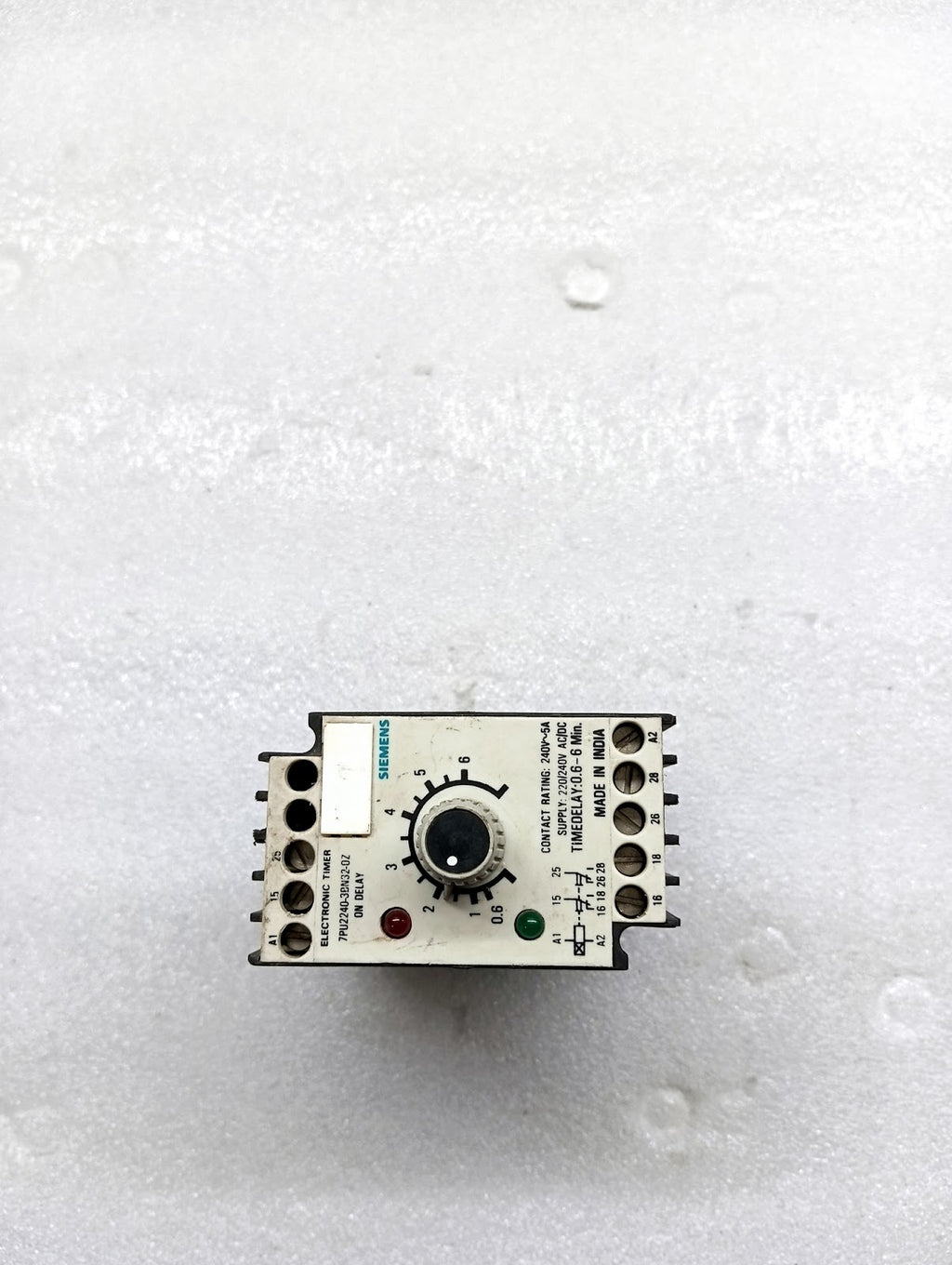 SIEMENS 7PU2240-3BN32-0Z ON DELAY ELECTRONIC TIMER 220-240V