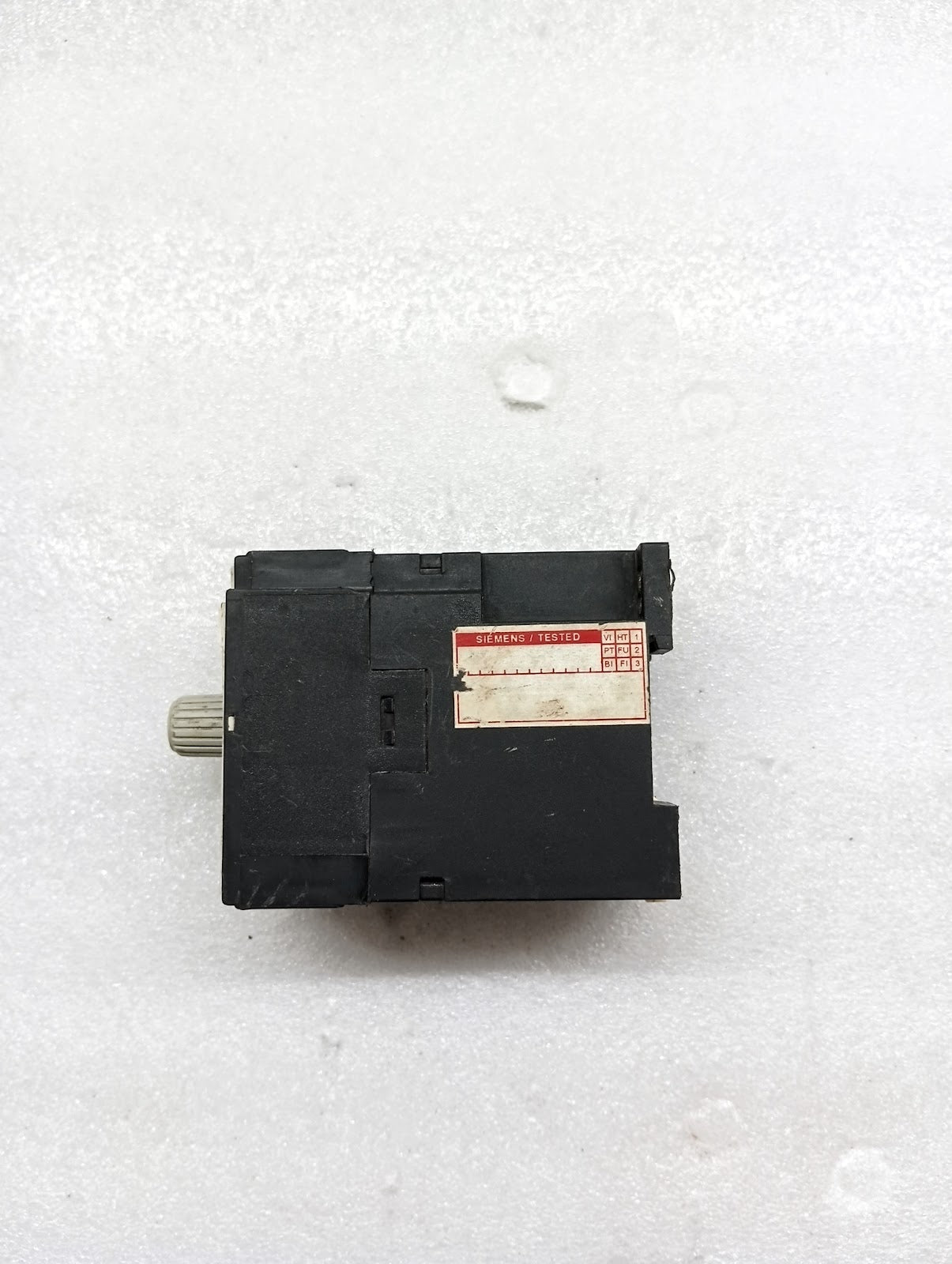SIEMENS 7PU2240-3BN32-0Z ON DELAY ELECTRONIC TIMER 220-240V