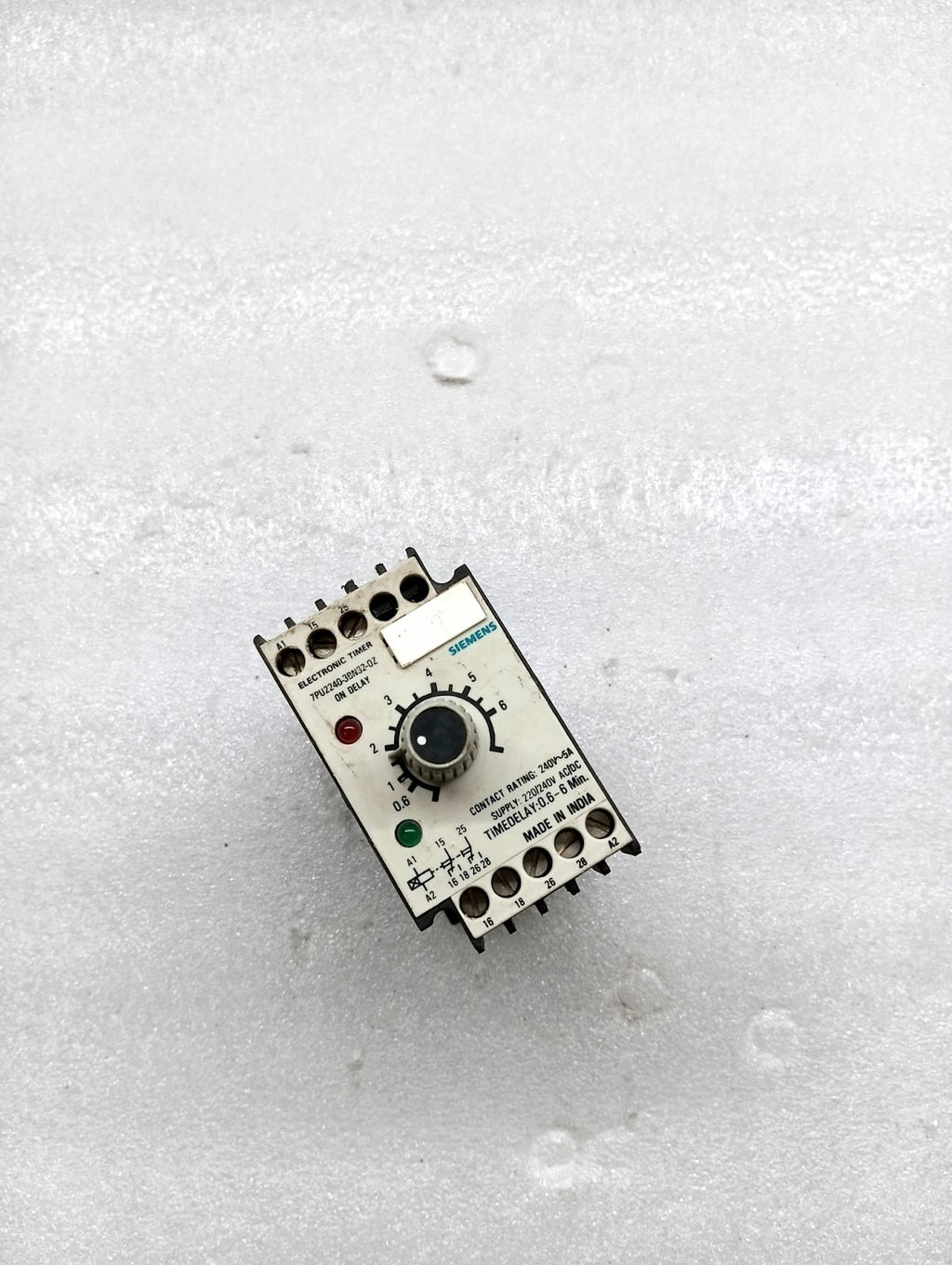 SIEMENS 7PU2240-3BN32-0Z ON DELAY ELECTRONIC TIMER 220-240V