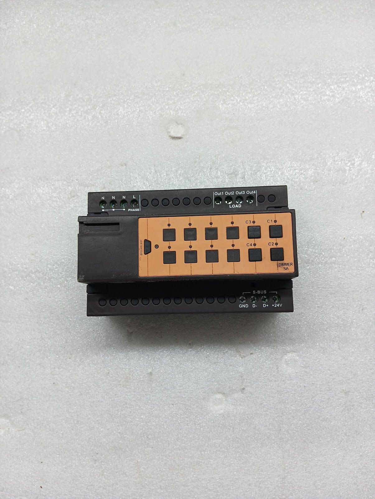SMART-GROUP SB-DIM4C3A-DN 4-CHANNEL DIMMER