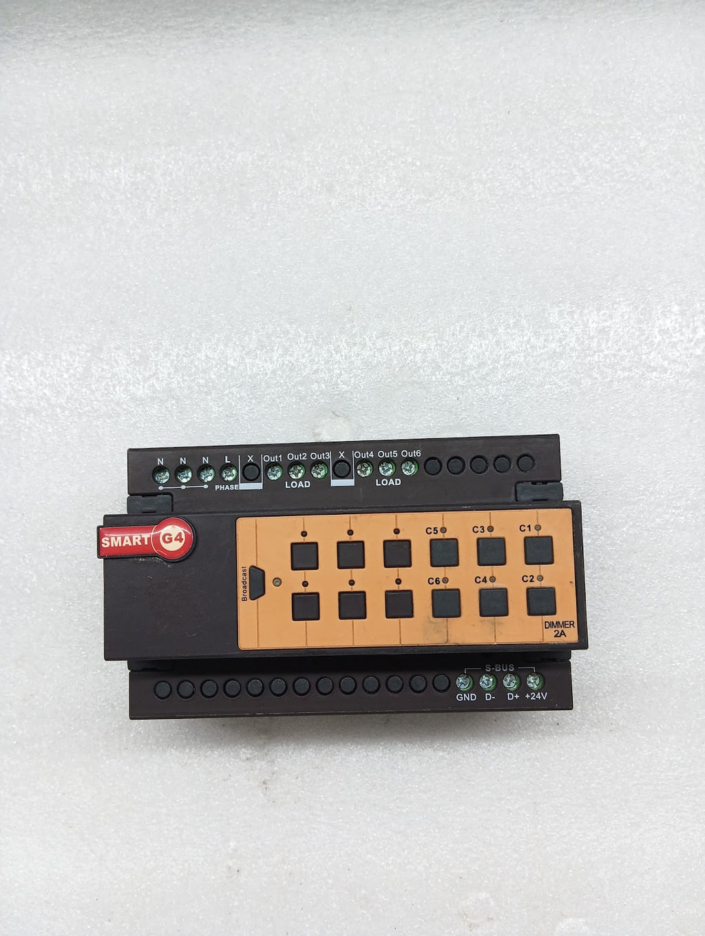 SMART-GROUP SB-DIM6C2A-DN 6-CHANNEL DIMMER