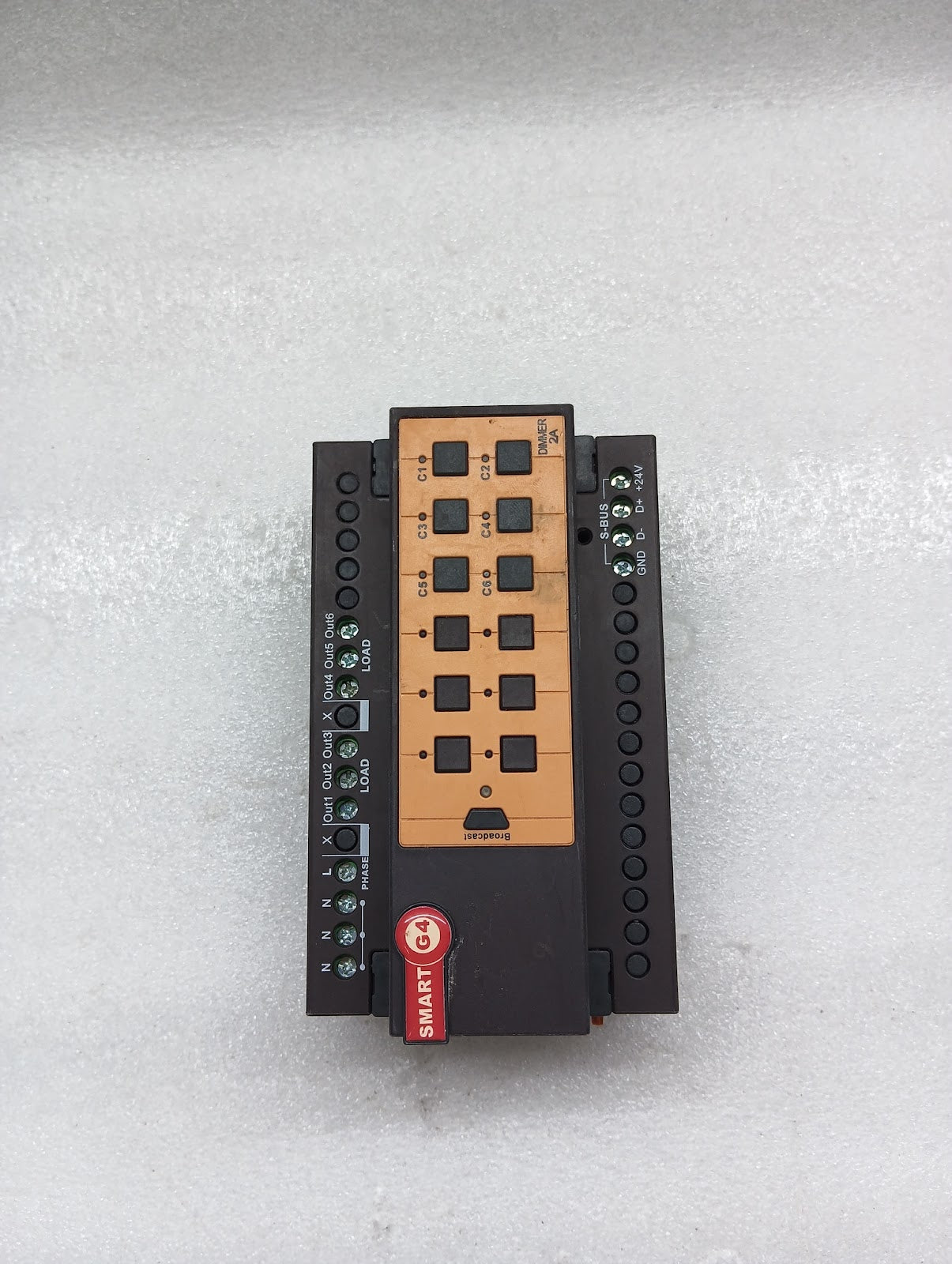 SMART-GROUP SB-DIM6C2A-DN 6-CHANNEL DIMMER
