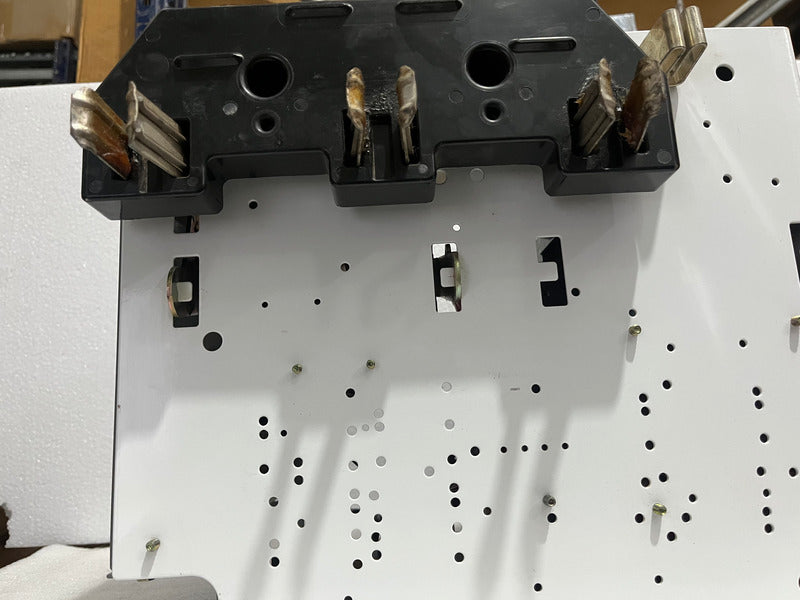 ALLEN BRADLEY 2113B-BDB-3-4R-6P-39CA-79GD-7AULT-750S-90011-U STARTER