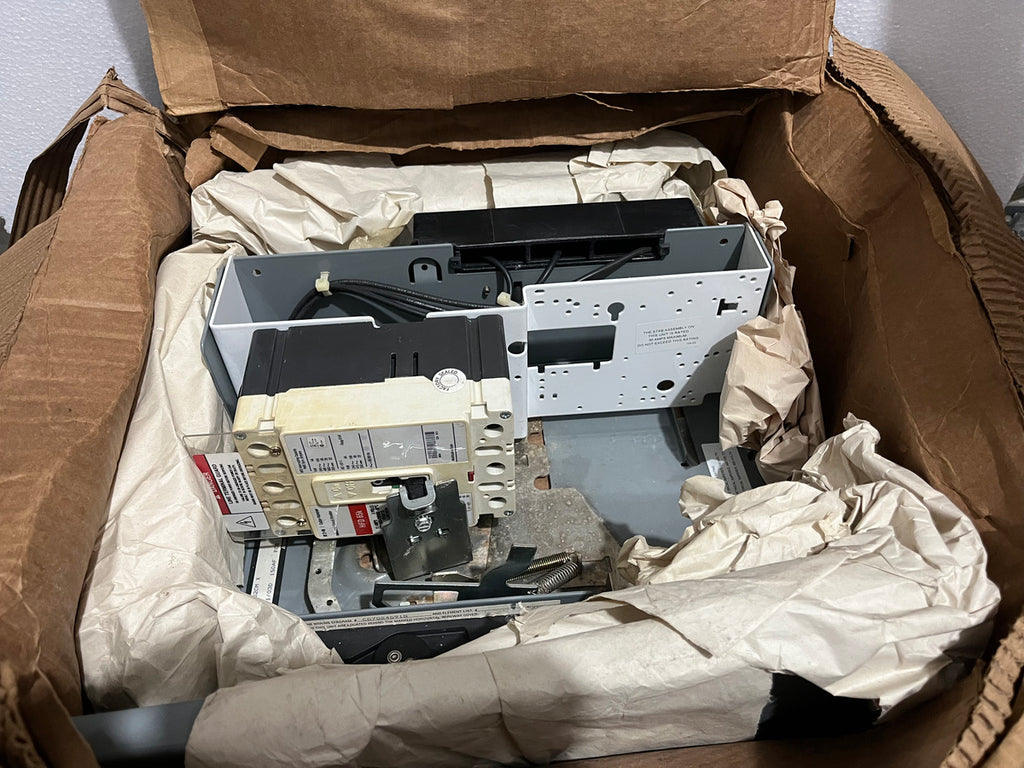 ALLEN BRADLEY CAT 2193FZ-AKC-32CM X CIRCUIT BREAKER FEEDER BUCKET  HFD65K 15A